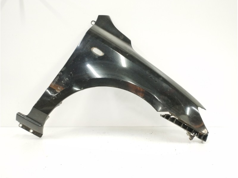 Recambio de aleta delantera derecha para mazda 2 berlina (dy) 1.6 cat referencia OEM IAM OBSERVAR FOTOS Recambio de aleta delantera derecha para mazda 2 berlina (dy) 1.6 cat referencia OEM IAM OBSERVAR FOTOS