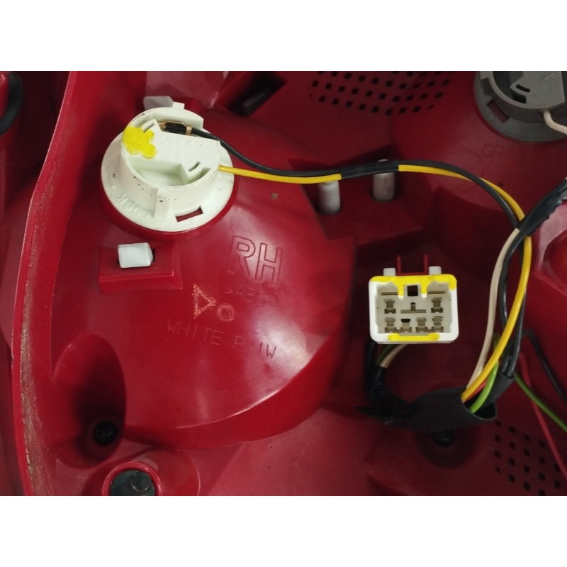 PILOTO TRASERO DERECHO