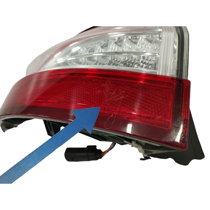 PILOTO TRASERO IZQUIERDO OBSERVAR FOTO