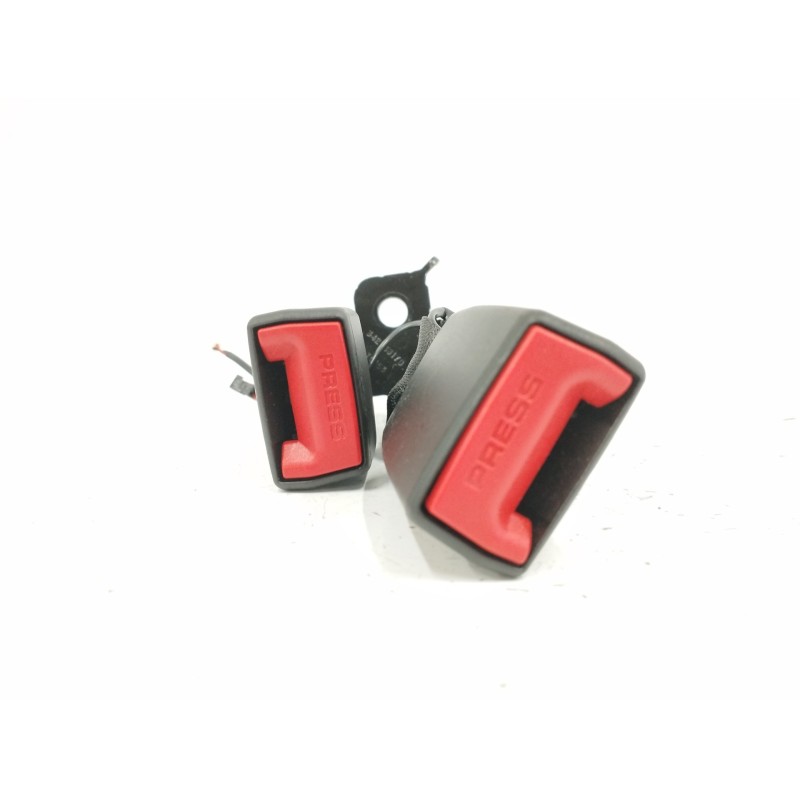 Recambio de enganche cinturon derecho para bmw serie x3 (g01) 2.0 referencia OEM IAM 7414288 TRASERO 