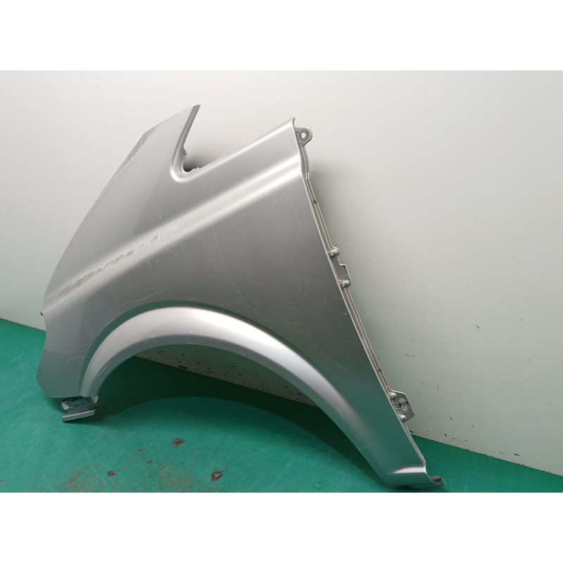 ALETA DELANTERA IZQUIERDA