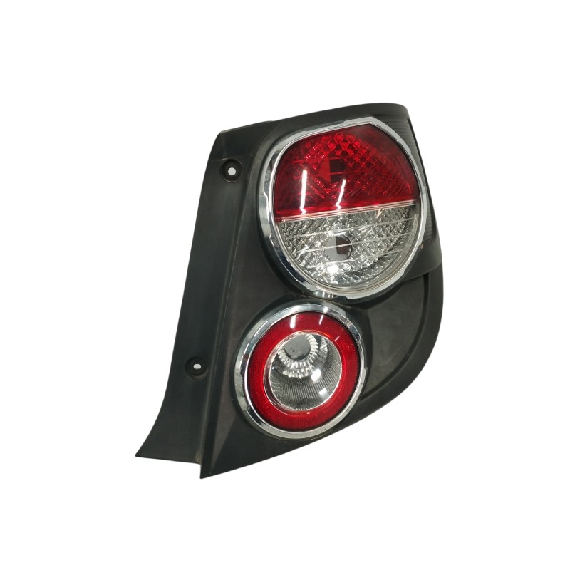 Recambio de piloto trasero derecho para chevrolet aveo berlina hatchback 1.4 cat referencia OEM IAM  SIN PORTALAMPARAS 