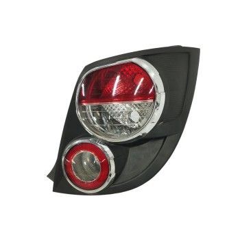 Recambio de piloto trasero derecho para chevrolet aveo berlina hatchback 1.4 cat referencia OEM IAM  SIN PORTALAMPARAS 