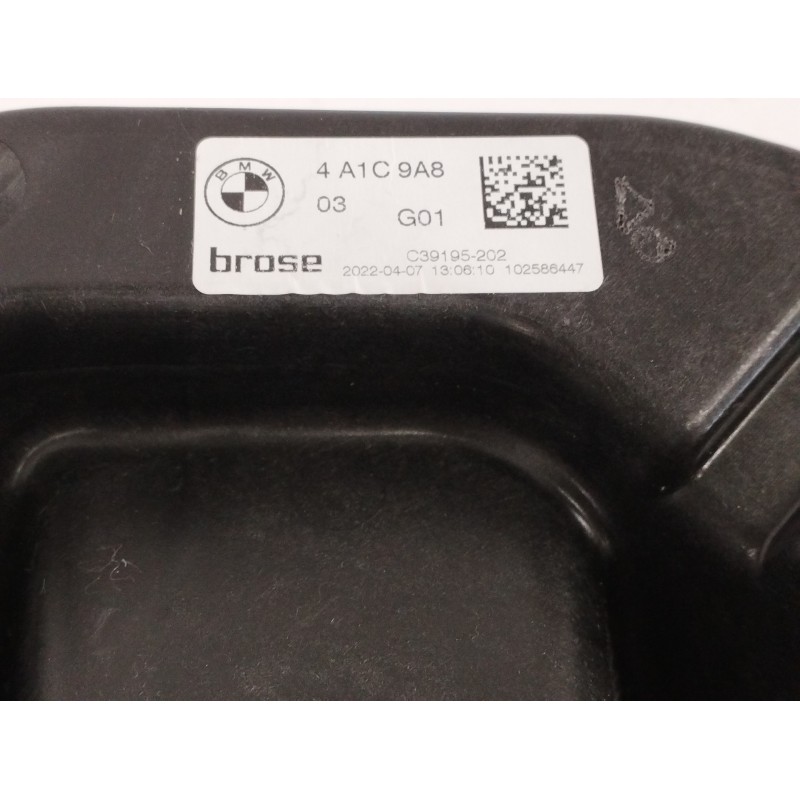 ELEVALUNAS DELANTERO DERECHO SIN MOTOR 51337498148