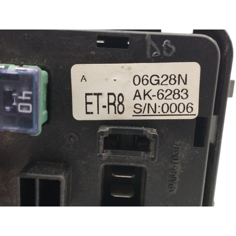 CAJA RELES / FUSIBLES AK6283