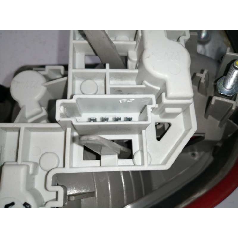 PILOTO TRASERO IZQUIERDO INTERIOR