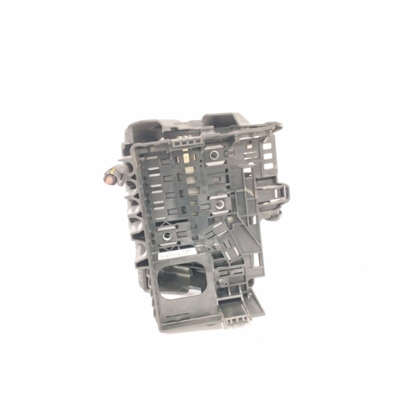 CAJA RELES / FUSIBLES