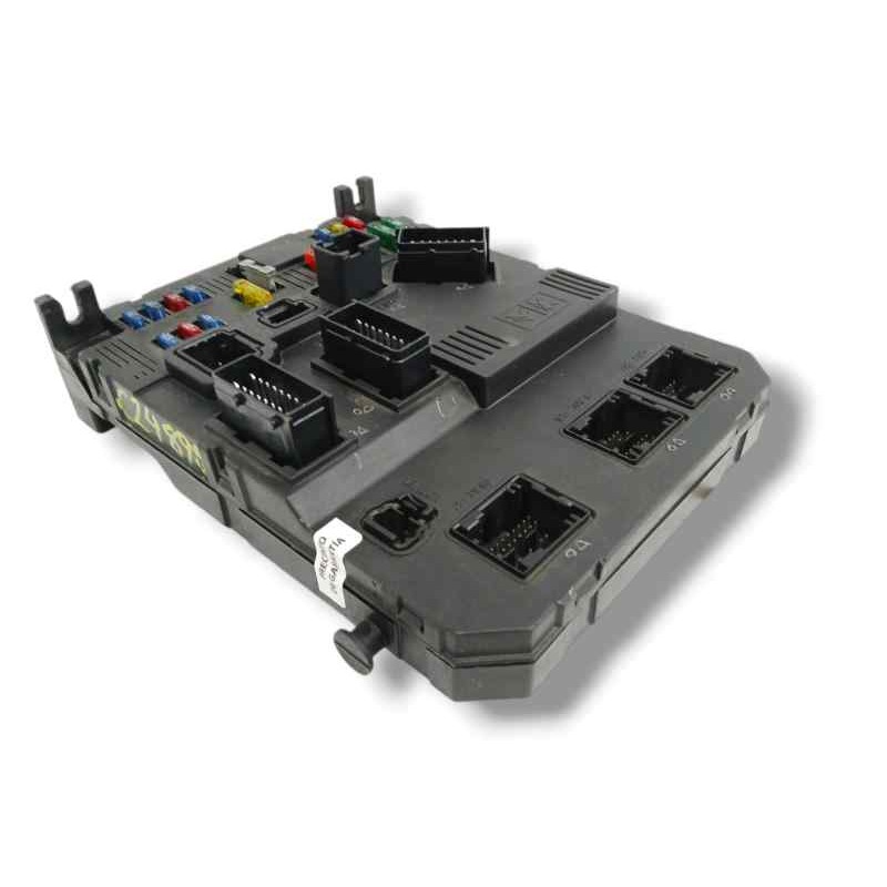 CAJA RELES / FUSIBLES S118085300