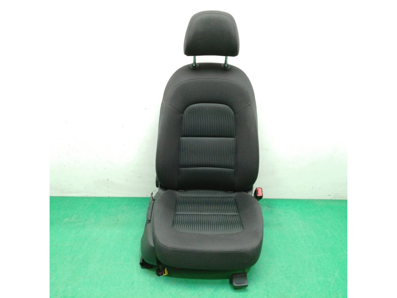 Recambio de asiento delantero derecho para audi a4 ber. (b8) 2.0 16v tdi referencia OEM IAM Recambio de asiento delantero derecho para audi a4 ber. (b8) 2.0 16v tdi referencia OEM IAM