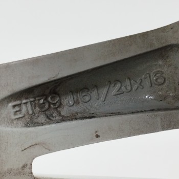 Recambio de llanta para toyota avensis cross sport (t27) 1.8 16v cat referencia OEM IAM 4261105330 ET39J6,5JX16 5H 5X115