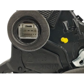 Recambio de cerradura puerta delantera izquierda para toyota auris 1.2 16v turbo cat referencia OEM IAM 6904002211  