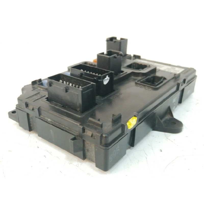 CAJA RELES / FUSIBLES BSCA0200 S120017003I