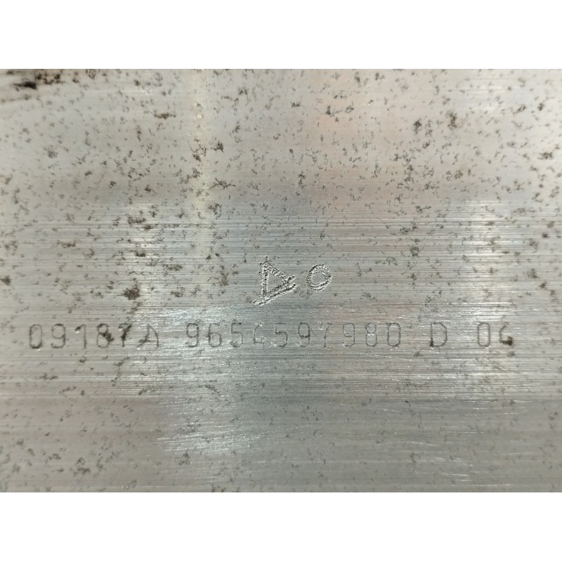 REFUERZO PARAGOLPES DELANTERO