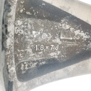 Recambio de llanta para lexus rx 3.3 v6 24v cat referencia OEM IAM 4261A48020 18X7J ET35 5H X5115