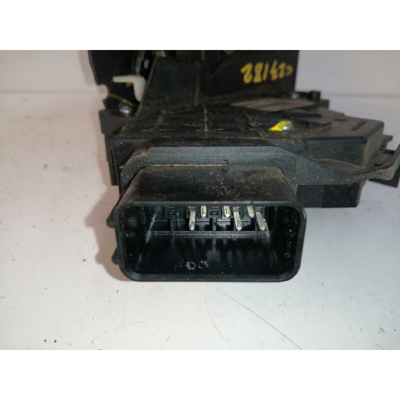 CERRADURA PUERTA TRASERA DERECHA