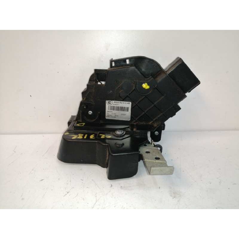 Recambio de cerradura puerta delantera derecha para ford mondeo ber. (ca2) 1.8 tdci cat referencia OEM IAM 6M2AR21812AB  