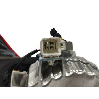 Recambio de piloto trasero derecho interior para toyota auris 1.2 16v turbo cat referencia OEM IAM 8158102830  