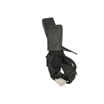 Recambio de enganche cinturon izquierdo para toyota auris 1.2 16v turbo cat referencia OEM IAM  TRASERO 