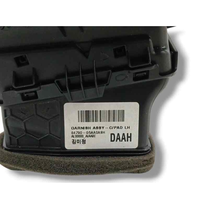 REJILLA AIREADORA LADO IZQUIERDO