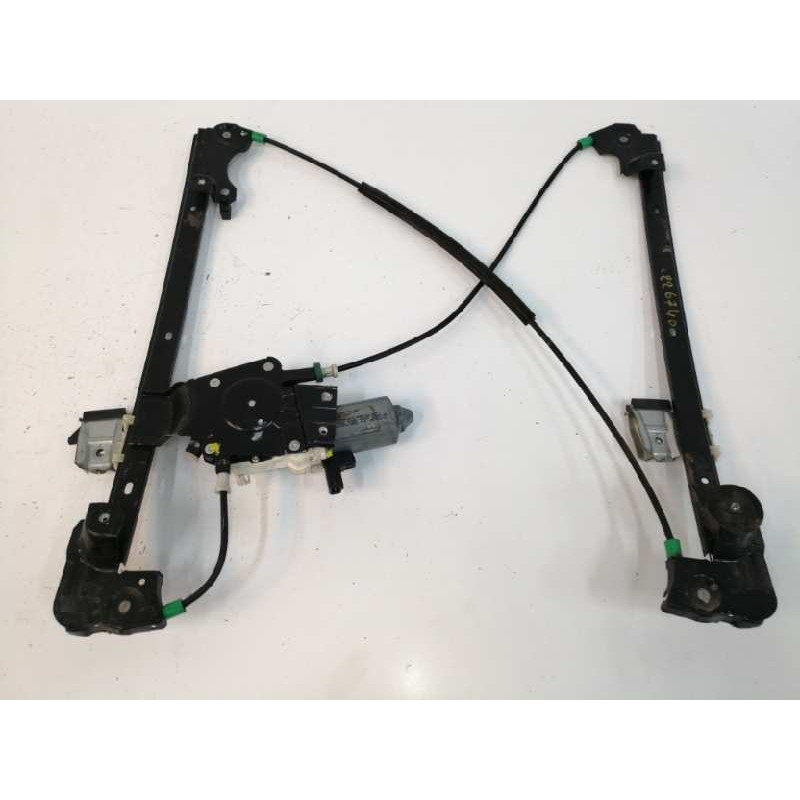 ELEVALUNAS DELANTERO DERECHO BRM6N4959801