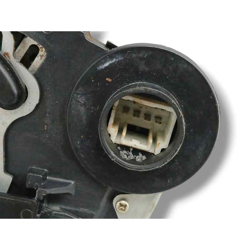 CERRADURA PUERTA TRASERA DERECHA 6905060070