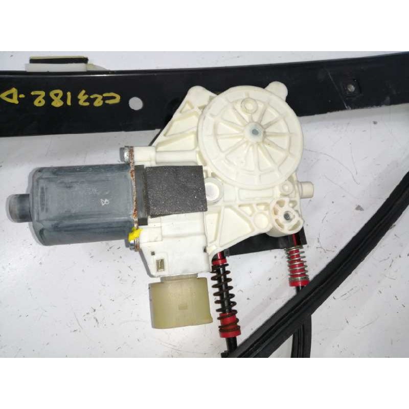 ELEVALUNAS DELANTERO DERECHO 6M2114553B