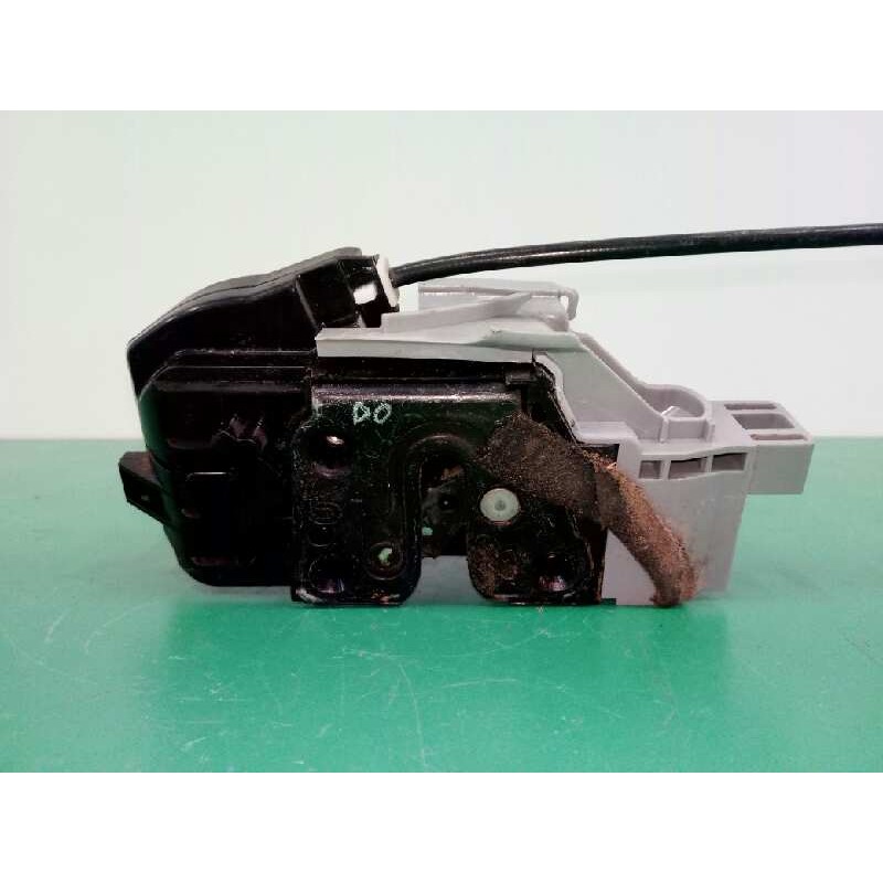 Recambio de cerradura puerta trasera izquierda para hyundai i30 1.4 cat referencia OEM IAM 814102L000  