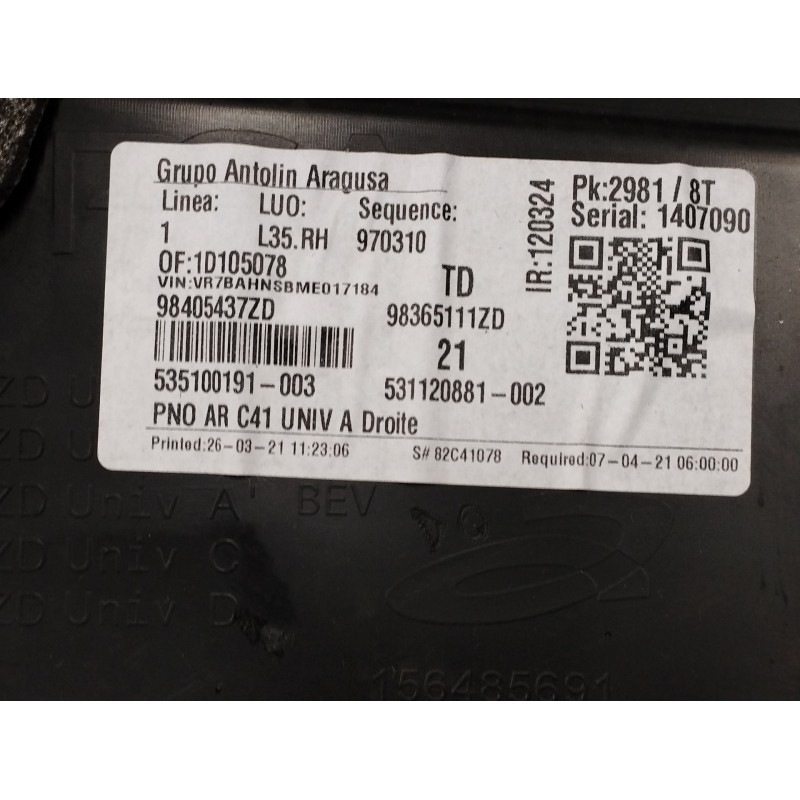 GUARNECIDO PUERTA TRASERA DERECHA NEGRO