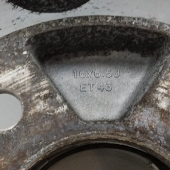 Recambio de llanta para ssangyong rodius 2.7 turbodiesel cat referencia OEM IAM 4173021220 16X6,5J ET43 5H 5X130