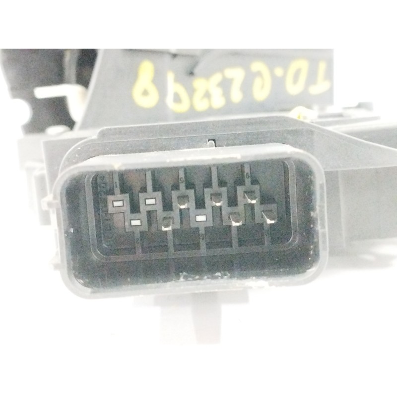 CERRADURA PUERTA TRASERA DERECHA