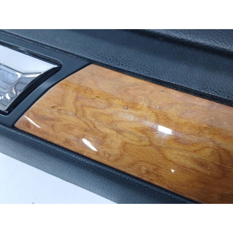 GUARNECIDO PUERTA DELANTERA IZQUIERDA