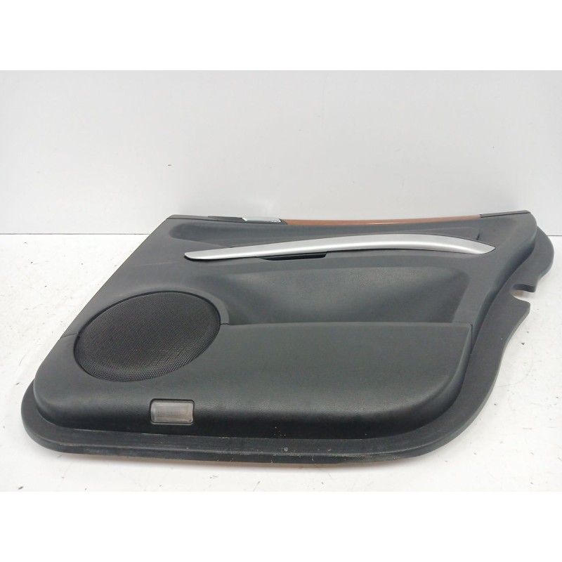 GUARNECIDO PUERTA TRASERA DERECHA