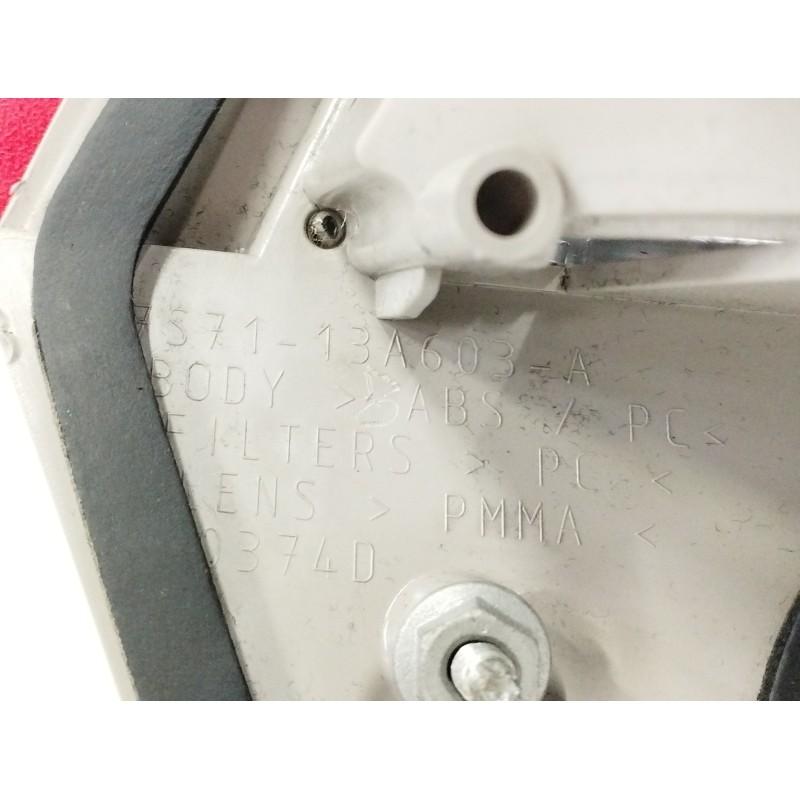 PILOTO TRASERO IZQUIERDO INTERIOR SOPORTE REPARADO