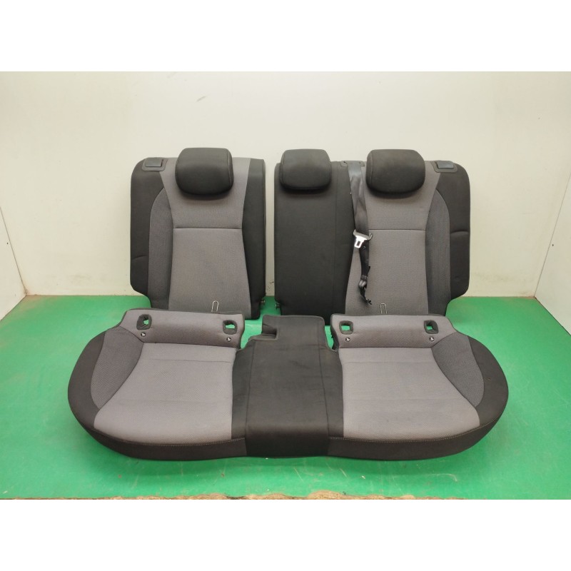 Recambio de asientos traseros para hyundai i20 ii (gb, ib) 1.2 referencia OEM IAM   