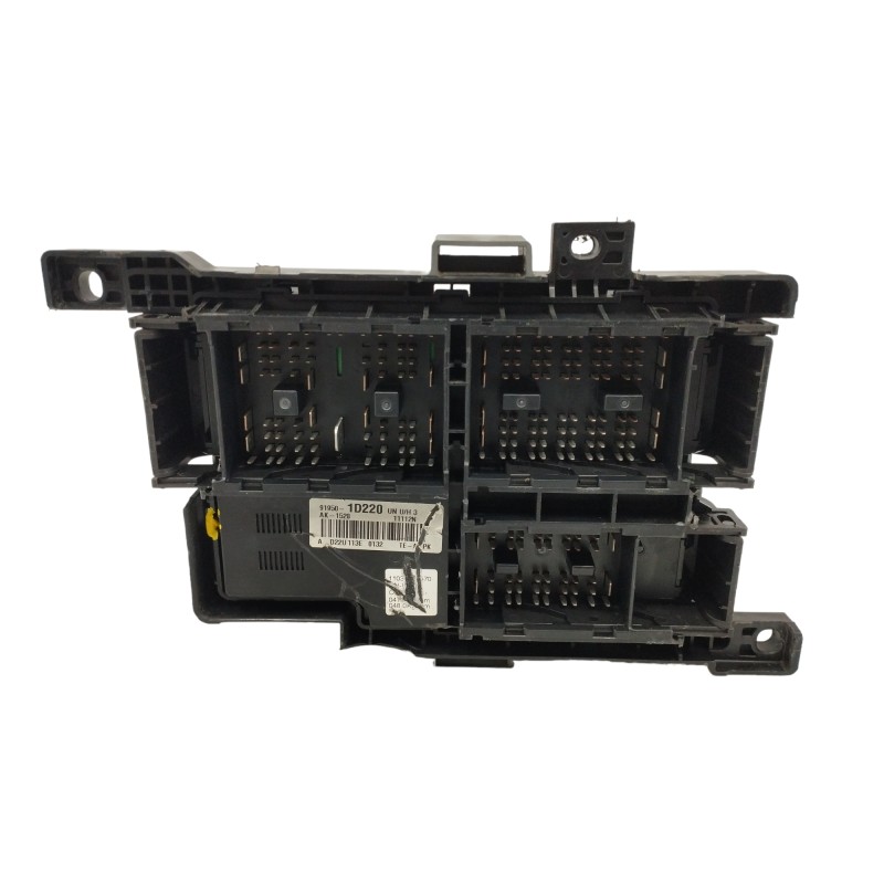 CAJA RELES / FUSIBLES