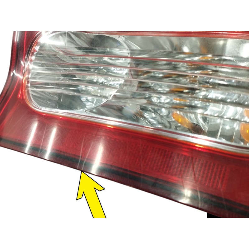 PILOTO TRASERO DERECHO OBSERVAR FOTO