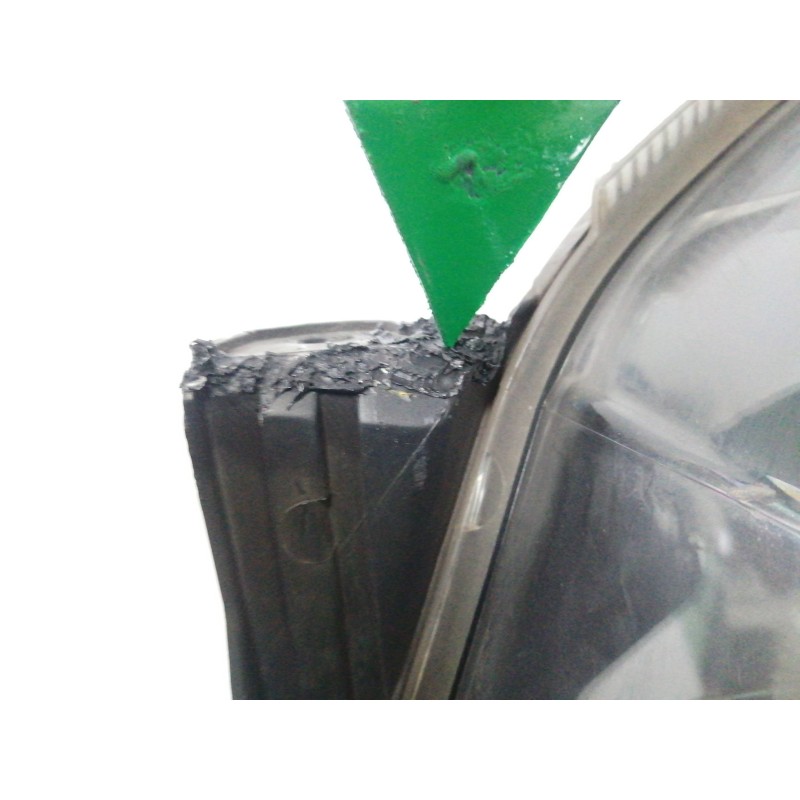 FARO IZQUIERDO SOPORTE REPARADO