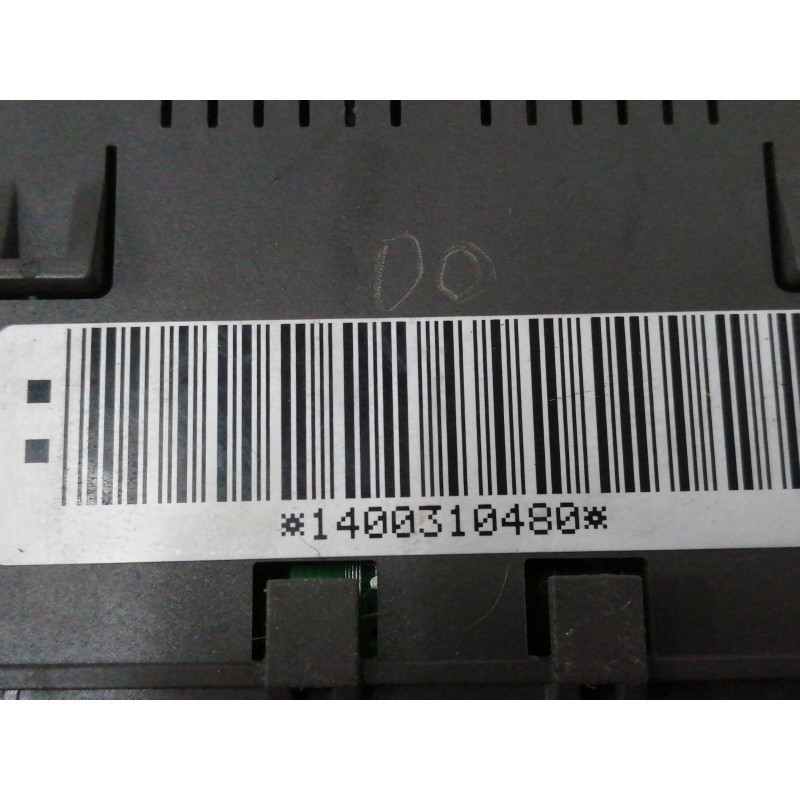 CAJA RELES / FUSIBLES