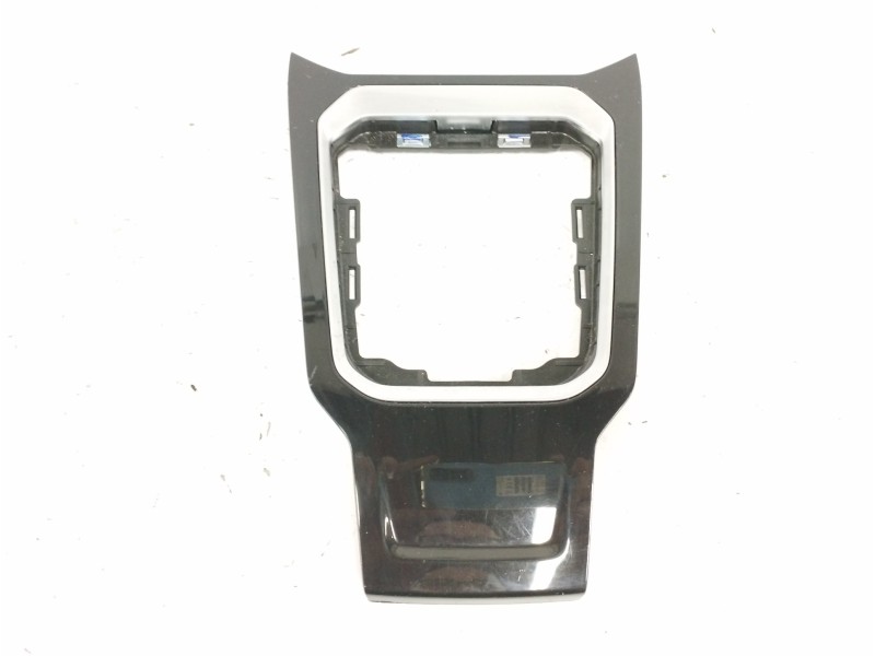Recambio de molduras delanteras para volkswagen t-roc 1.0 tsi referencia OEM IAM 2GA711456A MARCO PALANCA CAMBIO Recambio de molduras delanteras para volkswagen t-roc 1.0 tsi referencia OEM IAM 2GA711456A MARCO PALANCA CAMBIO