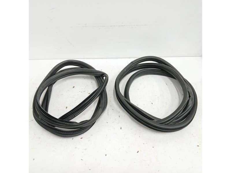 Recambio de gomas contorno puerta para citroën c3 1.4 hdi referencia OEM IAM   