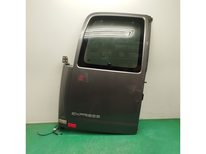 Recambio de porton trasero izquierdo para chevrolet express van 5.7 cc referencia OEM IAM 12549267 OBSERVAR FOTOS 
