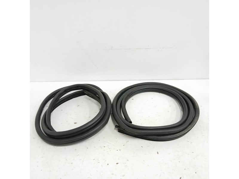 Recambio de gomas contorno puerta para renault megane i coupe fase 2 (da..) 1.4 16v referencia OEM IAM   