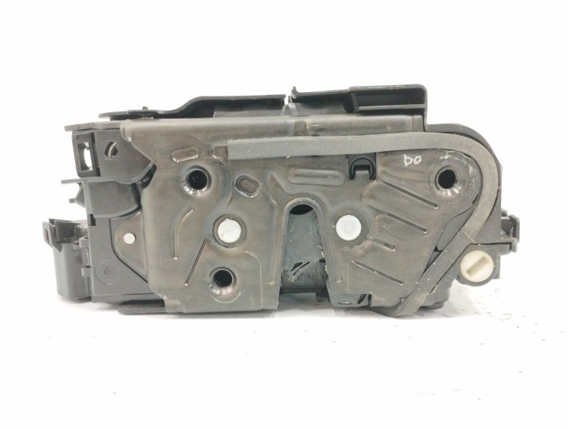 Recambio de cerradura puerta trasera izquierda para volkswagen t-roc 1.0 tsi referencia OEM IAM 5TA839015E  