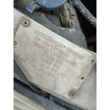 Recambio de carroceria corte para peugeot 206 berlina 1.4 referencia OEM IAM   