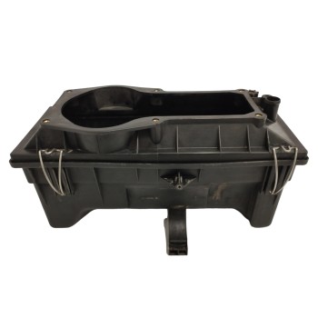 Recambio de filtro aire para ford escort berlina cl referencia OEM IAM 84SF9600DA  