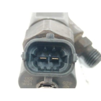 Recambio de inyector para nissan primastar (x83) monovolumen 9 plazas largo batalla 3,07t referencia OEM IAM 8200238528 04451101