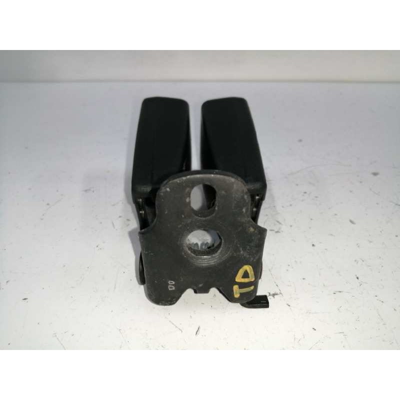 ENGANCHE CINTURON DERECHO TRASERO 34030747