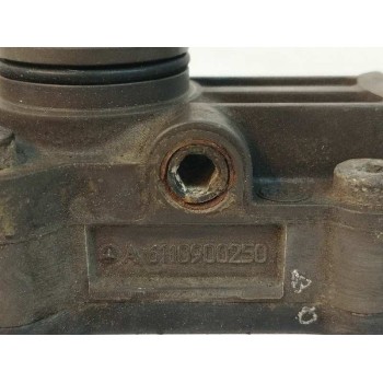 Recambio de bomba combustible para mercedes-benz clase v (w638) 2.2 16v cdi turbodiesel cat referencia OEM IAM A6110900250  
