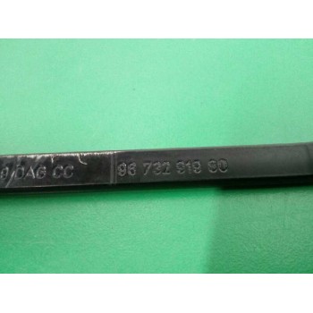 Recambio de brazo limpia delantero izquierdo para peugeot 208 style referencia OEM IAM 9673291980  
