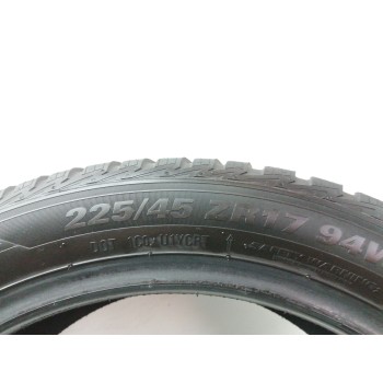 Recambio de neumatico para para varios modelos referencia OEM IAM 22545ZR17 KUMHO SOLUS4S HA32